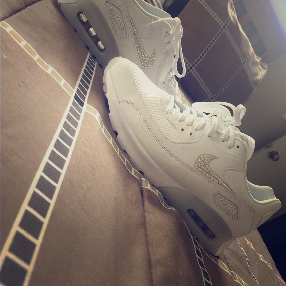 Crystallized AirMax White Nike’s